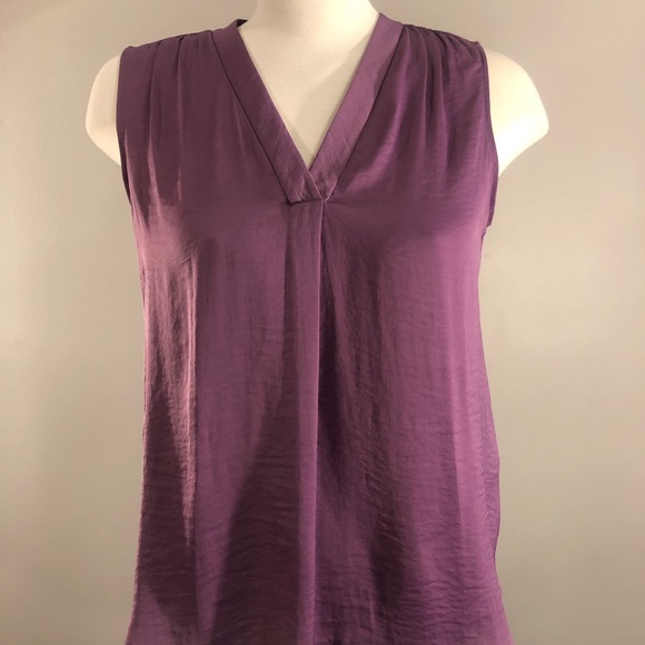 Vince Camuto Purple sleeveless top. - Picture 1 of 2